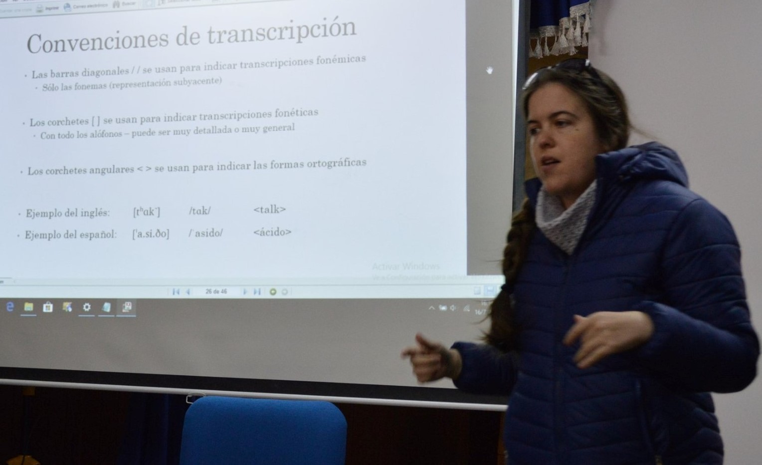 Kelsey teaching orthography design at the Universidad Público de El Alto, Bolivia
